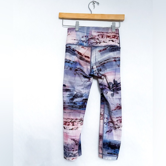 Lululemon Wunder Under Crop High-Rise Luxtreme 21" Sunrise Silhouette Multi Sz 4 - Picture 4 of 15